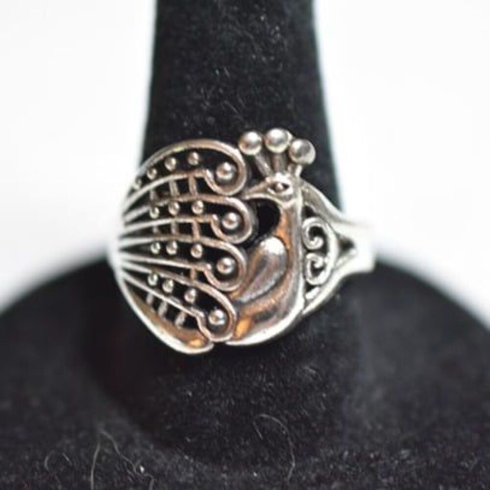 Art Deco Peacock Silver Tone Metal Alloy Size 7 Ring